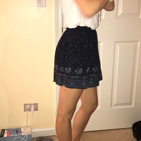 Blue boho Abercrombie skirt - Picture 2 of 3